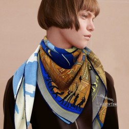 羊绒新款 买了都说好看 推荐 【欢乐巡游双面双色】羊绒方巾，双面双色双用，顶级工艺超值 爱马仕专柜爆款 立体呈现图案纹路实物档次极高 特殊工艺高端研发惊艳问世 特殊尖端工艺处理 受到白富美的喜欢 无论是品质 款式 价格都令大牌控的她们尖叫 超高性价比 绝对值得入手 尺寸：cm，70%羊绒+30%真丝