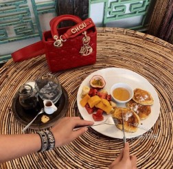 迪奥 ◎Ins欧美博主搭配