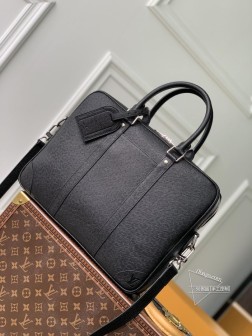 LV M30925 Voyage 小号公文包 Taga Noir 牛皮革