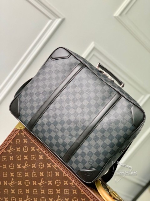 LV N50051 双肩包 Damier Graphite 男士商务旅行背包