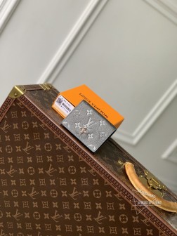 LV M12177 Ski系列名片夹 珠光灰 Monogram Empreinte皮革