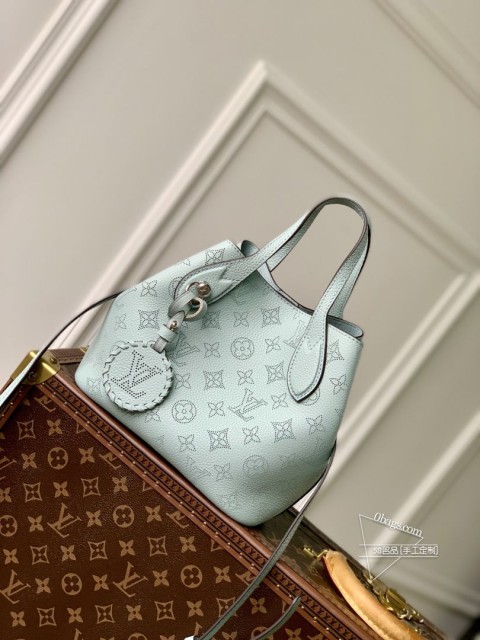 LV M21849 天蓝色 Blossom 小号手袋 镂花穿孔牛皮革