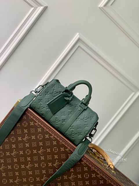 LV M24432 KEEPALL BANDOULIèRE 25 墨绿色旅行袋，柔软Mono