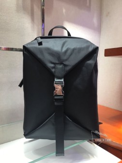 Prada 2VZ028 多功能双肩包 进口尼龙/Saffiano牛皮 价格