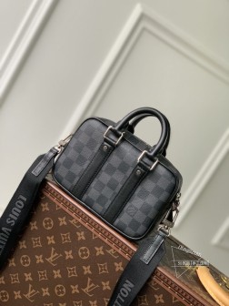 LV M82770 黑格全皮 NANO PORTE DOCUMENTS VOYAGE 男包