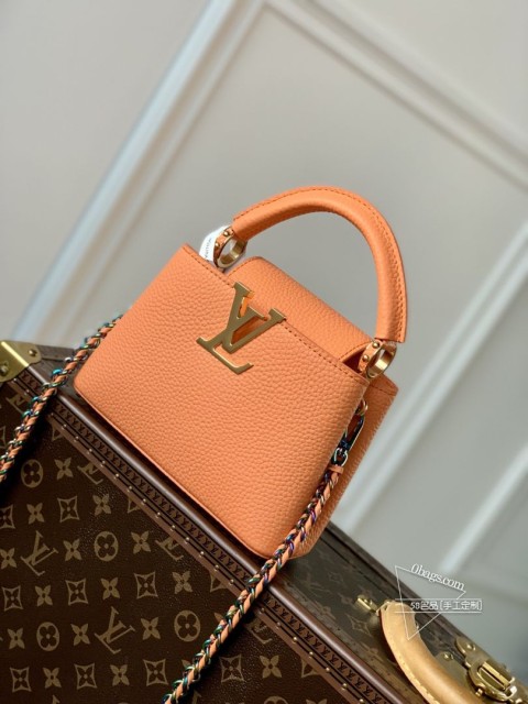 LV M22055 Capucines Mini 手袋 珊瑚橘 Taurillon 材质
