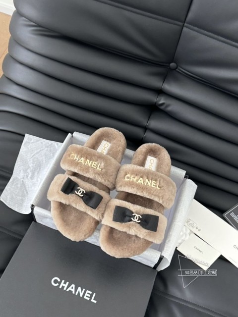 Chanel 24B新款毛毛拖鞋！这款毛拖真的是真太可爱了～柔软蓬松的毛毛，舒服暖脚!增高显腿长!秋 1497