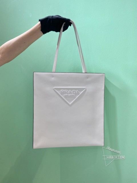 Prada普拉达 1BG429 托特包 小牛皮 浮雕三角标男款女款 价格