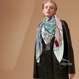 羊绒新款 买了都说好看 推荐 爱马仕【福宝之城】，顶级工艺超值 爱马仕专柜爆款 立体呈现图案纹路实物档次极高 特殊工艺高端研发惊艳问世 特殊尖端工艺处理 受到白富美的喜欢 无论是品质 款式 价格都令大牌控的她们尖叫 超高性价比 绝对值得入手 尺寸：cmcm，70%羊绒+30%真丝