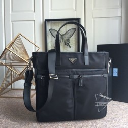 Prada 2VG860 男包,进降落伞布,顶级五金,34x34.5x7cm 价格