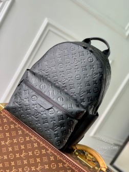 LV M46553 Discovery 双肩包 Monogram 压纹牛皮革