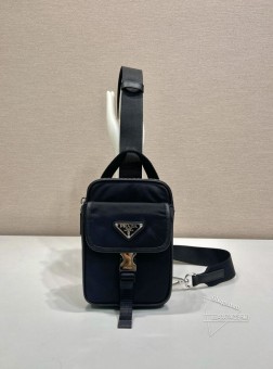Prada 2ZH194 手机胸包 再生尼龙/Saffiano皮革 百搭 价格