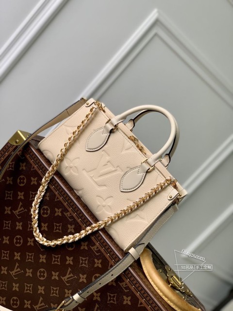 LV M23698 OnTheGo East West 手袋 Monogram Emprei 尺寸