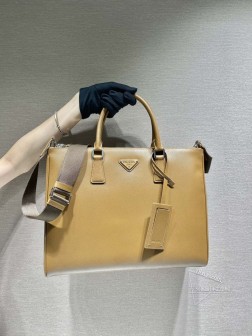 Prada 2VG061 男士杀手包 小牛皮材质 皮革托特包 图片