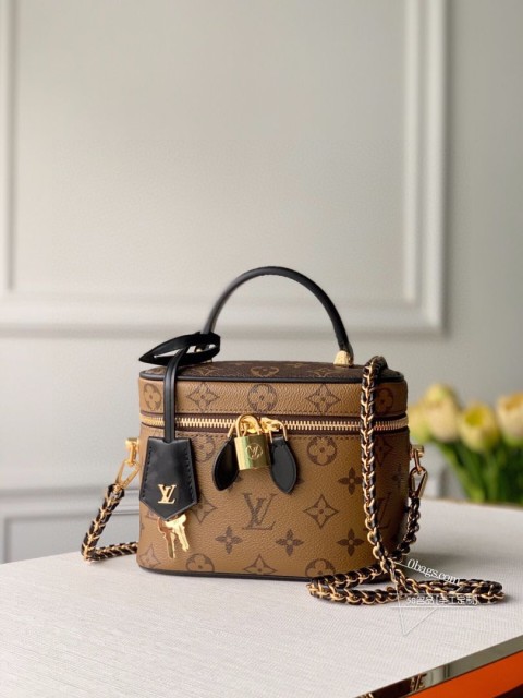 LV M45165 Vanity化妆箱 链条包 复古拼色设计