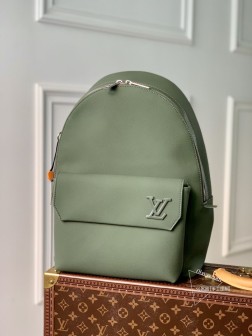 LV M57079 Mayflower Aerogram 墨绿双肩包 小牛皮