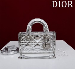 迪奥 超迷你lady d-joy-micro银色型号0998Size:16.5610cm Internal Composition Leather with Velvet 内里:羊绒+皮