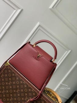 LV M25128 Capucines 迷你手袋 紫红 Taurillon 皮革