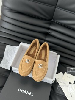 Chanel 24K秋冬新款毛茸茸乐福鞋泰迪毛毛鞋 很舒服诶美拉德棕色还是很适合秋冬的~鞋面麂皮 内 1311