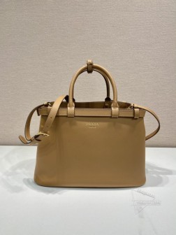 Prada 1BA417 大号手提包 小牛皮 羊皮 内三格 可调肩带 价格