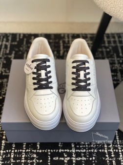 HOGAN 24ss 春夏最新运动休闲系列 松糕厚底休闲鞋 拼色工艺~休闲运动鞋履精湛手工设计融入军 342