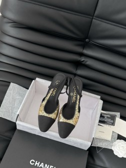 Chanel 经典slingback后空凉鞋前几年一直在做这个款今年我们还是重新购版,再次精细cop 618