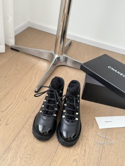 Chanel 24B秋冬新款靴!这双最新款的靴子太好看啦 最上面筒靴旁边的小logo给整体增加了小细 809