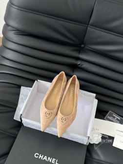 Chanel 25C新款爱心扣尖头单鞋绝美玛丽珍系列 很难不爱鞋面麂皮漆皮 内里羊皮 真皮大底原版开 838