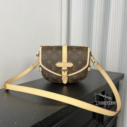 LV 46740 SAUMUR B 复古马鞍包 小巧爱超能装 20×16×7.5cm