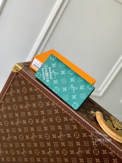 LV M12656 Brazza 钱夹 Monogram Heritage 帆布 Pharrell Willia 复刻