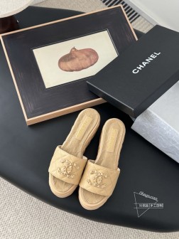 Chanel 小香25c新品菱格厚底松糕拖鞋夏天一定要入的拖鞋系列可文艺可时髦 穿搭率实在太高了 厚 79