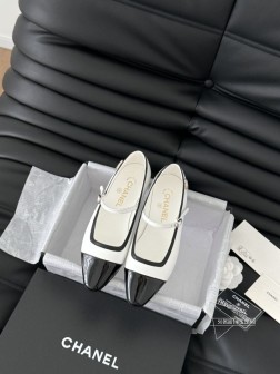Chanel 24K走秀款玛丽珍单鞋简约又不失甜美俏皮!鞋头经典拼色简约易搭,搭配一字带更加跟脚。内 1228