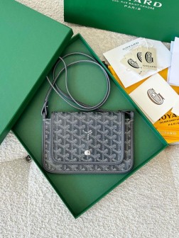 Piumet GOYARD 灰色信封包，轻量日常随用包