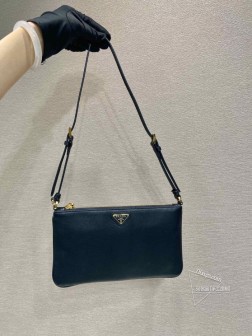 Prada普拉达 1NE545A小牛皮腋下包 1BC238 金属标志 A货