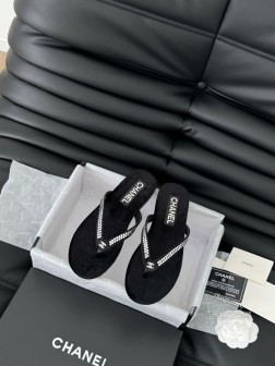 高版本 Chanel 25C新品夹脚人字拖鞋!这一系列这真的是绝了 怎么会这么美!夏天真的是无敌搭配 751