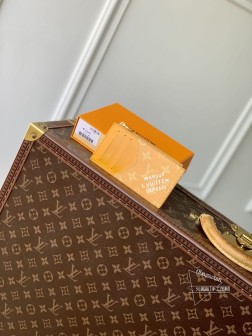 LV M12660 Pharrell Williams Coin 卡夹 Damier 印花 顶级A货
