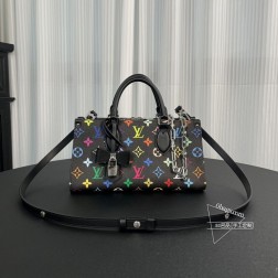 LV 13260 村上隆联名 ONTHEGO EAST WEST CHAIN M 尺寸托特包