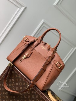 LV M22925 Lock It MM包袋 Taurillon皮革和小牛皮 金色饰搭扣。