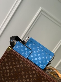 LV M81124 蓝花Alpha Wearable 钱夹 Monogram Eclipse 帆布皮革