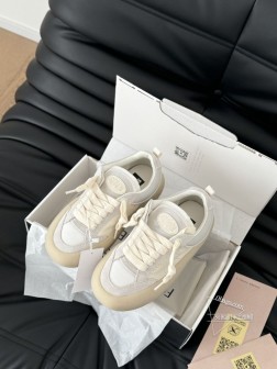 GGDB 小脏鞋新色出货啦!新款来袭 个性涂鸦,好看又百搭,细节拉满~今年最新版面 官网专柜限定款 756