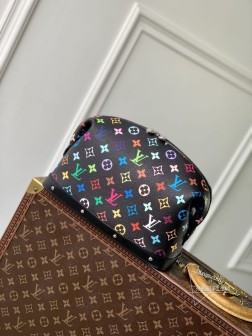 LV M13743 黑彩化妆包 Monogram Denim 棉帆布 牛皮革饰边