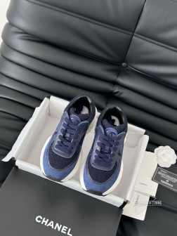 Chanel 25C新款熊猫运动休闲鞋百搭小白鞋 款式搭配不会出错撞色搭配活力满满啊 侧面压印log 193