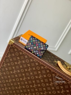 LV M14163 Victorine钱包 材质：多色Monogram图案 重新版