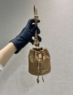 Prada普拉达 1TT202 Mini水桶包 Re-Nylon材质 新色 复刻