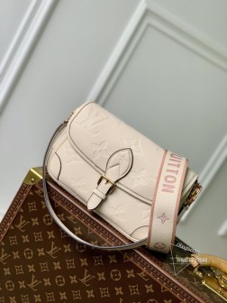 LV M46388 Diane 手袋 Monogram Empreinte 压纹皮革