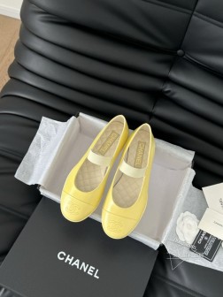 Chanel 25C走秀款玛丽珍单鞋简约又不失甜美俏皮!立体电绣logo,纯色面料清爽易搭,搭配扣子 863