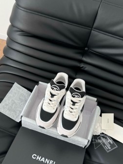 Chanel 25C新色运动鞋复古感拉满,皮面拼毛巾布,柔软透气。高品质原版亮光大底 Size35 465