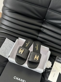 Chanel 25C新款拖鞋春夏新款,高版本高品质。鞋面垫脚羊皮,真皮大底!Size35-39 其他 564