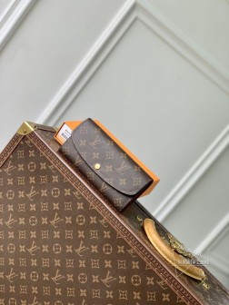 LV M60697 金扣玫红Emilie 钱夹 Monogram 帆布 A货