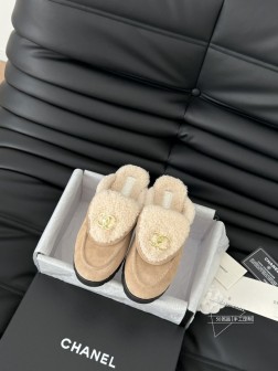 半拖Chanel 24B新款书包扣乐福鞋回归的经典书包扣设计 特别Vintage 复古味十足拼色乐福 1032